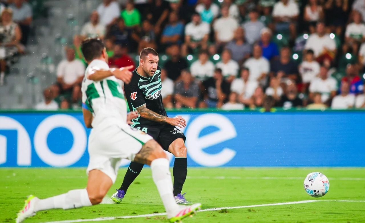 Poin terbagi di laga Elche lawan Real Betis 1–1